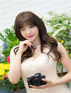 圣诞之吻游戏下载/被绑在打桩机上抹春药