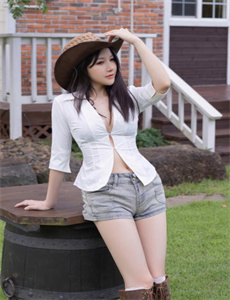 美女被干